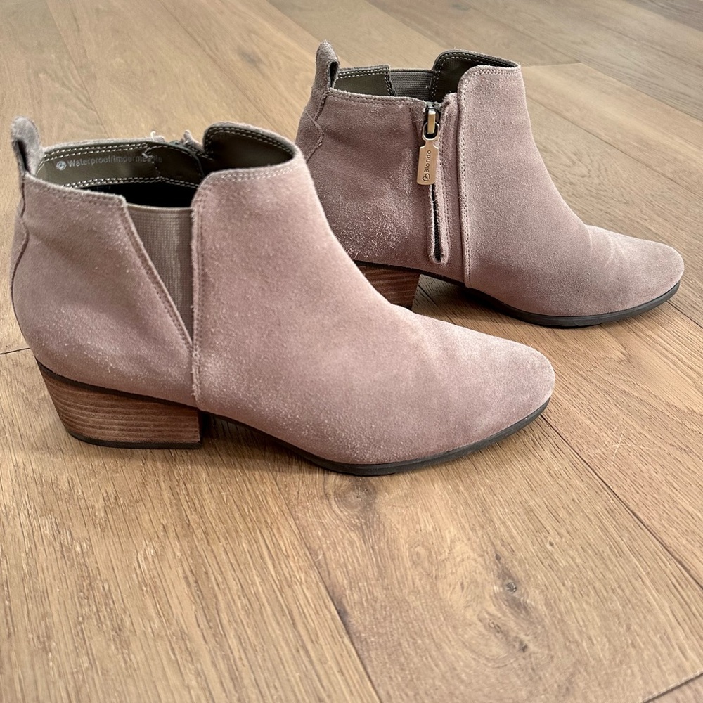 Blondo waterproof suede booties
